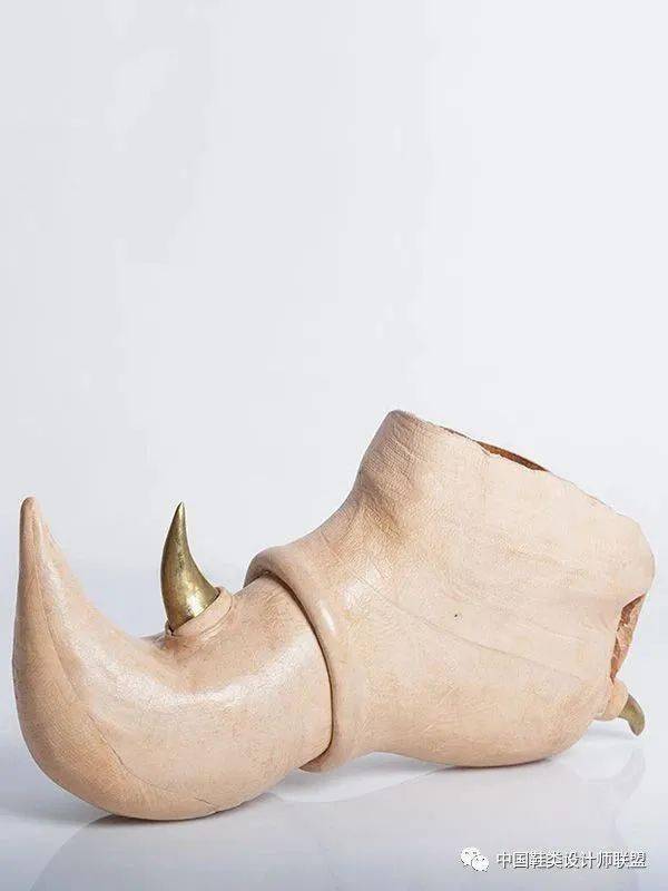 鞋图丨你绝对想不到的怪异创意鞋图,创新时尚界!