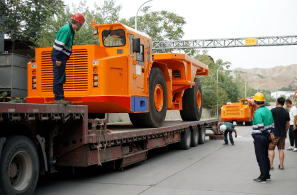"金川机械"牌30吨矿运卡车大批量出口_搜狐汽车_搜狐网