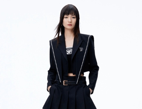 慢跑鞋思加图 阿甘鞋百丽 云朵面包鞋他她 休闲马丽珍乔丹女鞋活动 两