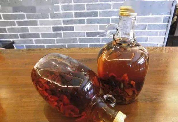 客家特色浸酒,你喝过几种?_的作用_桑葚酒_人参