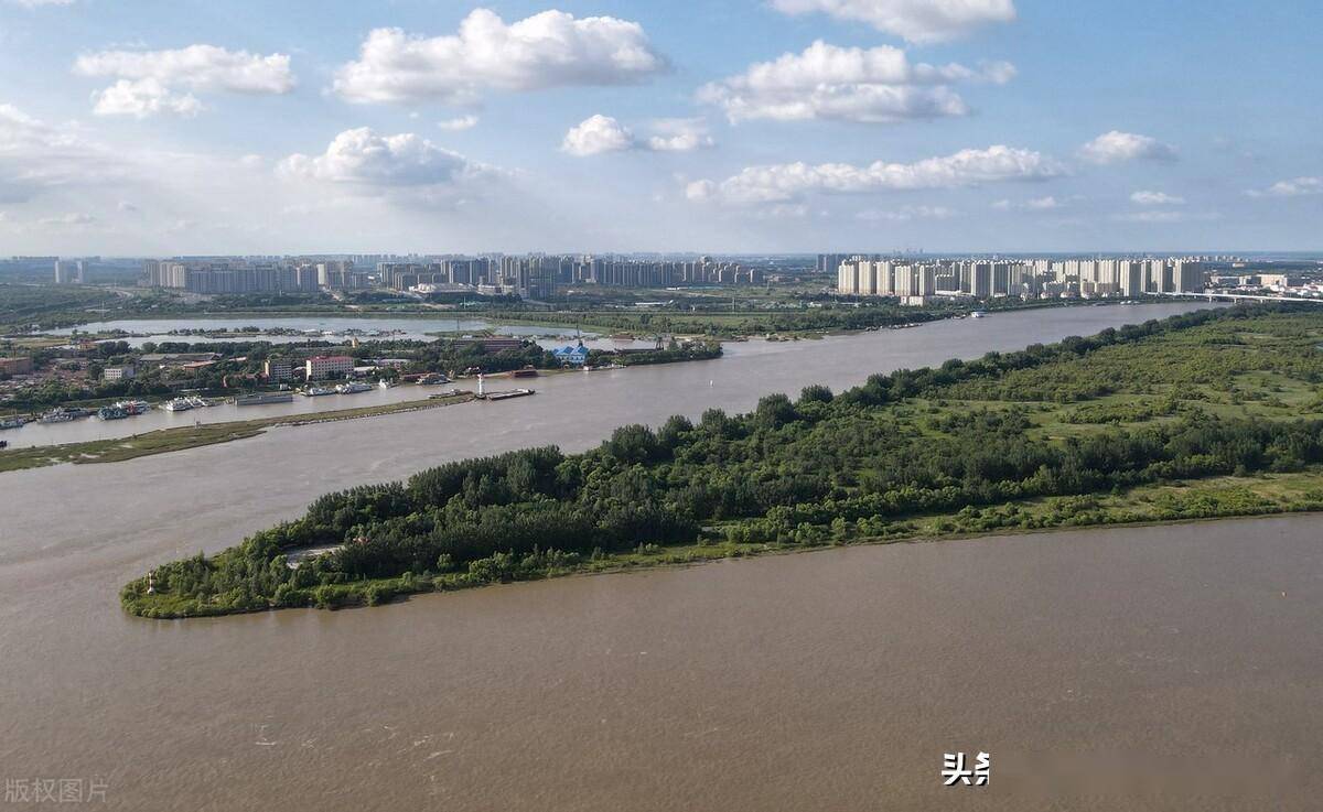 哈尔滨洪峰将抵 松花江水位快速上涨_干流_道里区_老头