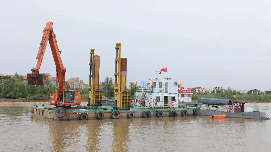 广西平陆运河项目部顺利承办平陆运河开工建设一周年集中采访活动