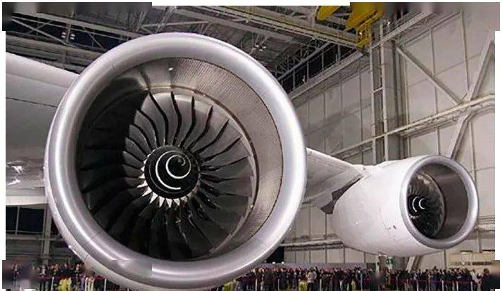 图9 空客a380飞机发动机短舱降噪声衬热塑性复合材料蜂窝结构为保证