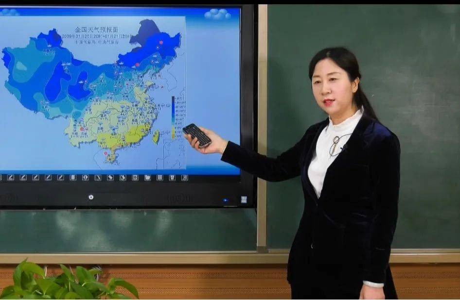 薛丽英铁路小学韩文洁,复兴区复兴小学教师,毕业于河