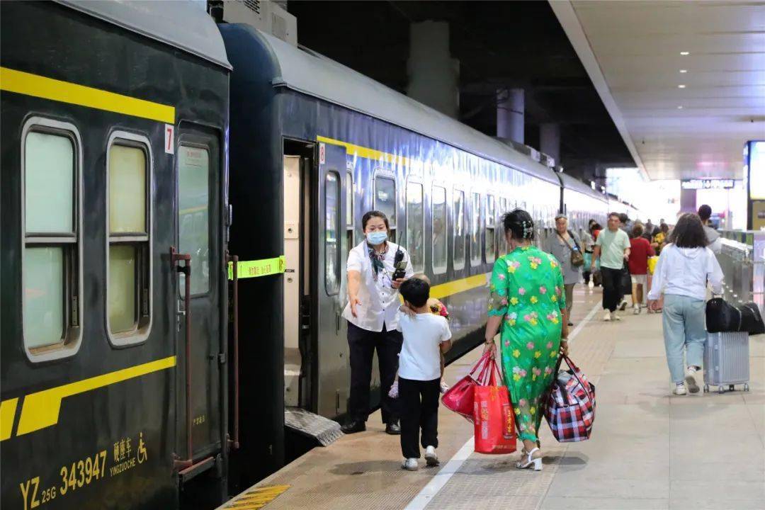 这是z180次列车乘务组