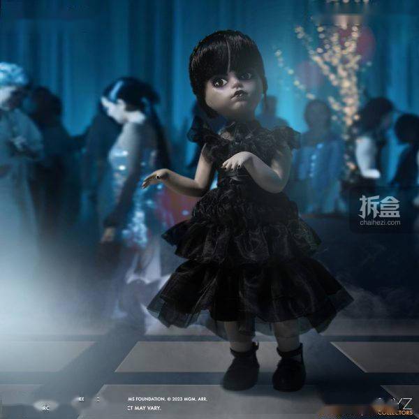 mezco蚂蚁 活死人娃娃系列 跳舞的星期三10寸可动人偶