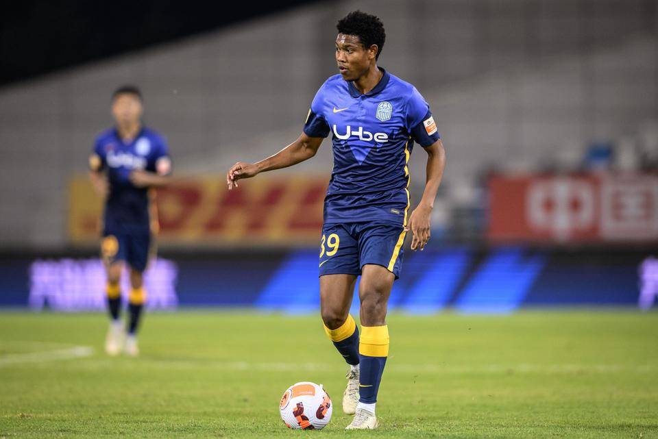 塞尔维亚联赛来了一个"中国姆巴佩",他是中非混血广州仔_格拉菲卡_的