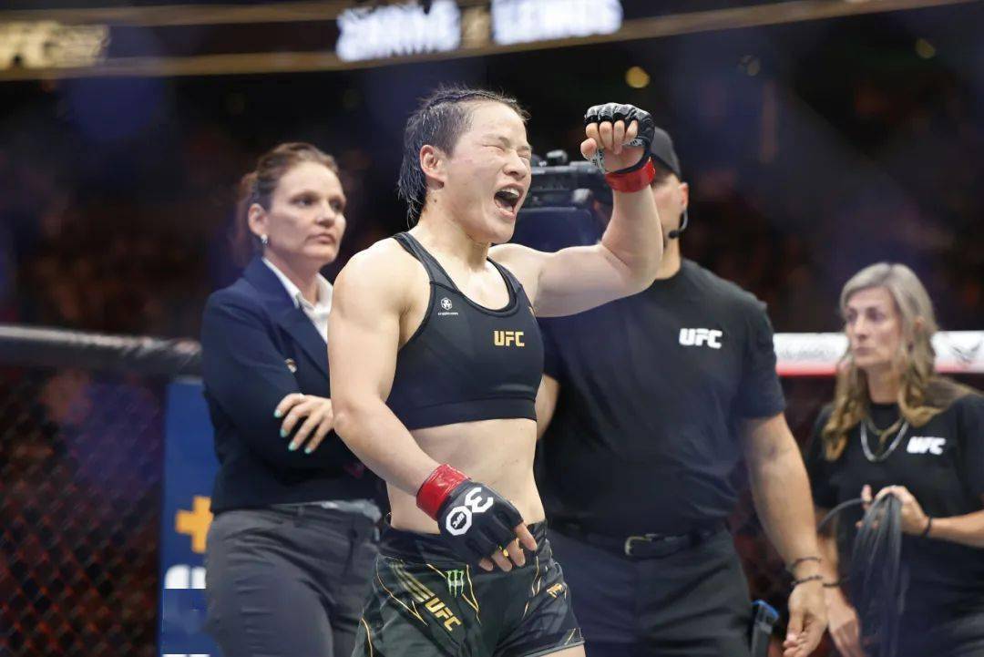 张伟丽击败莱莫斯,卫冕ufc草量级金腰带_上海_比赛_中国