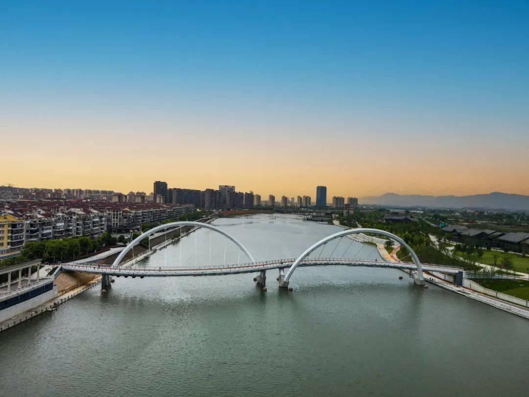 缴回的救生设备立马救人一命_游泳_安义县_教育