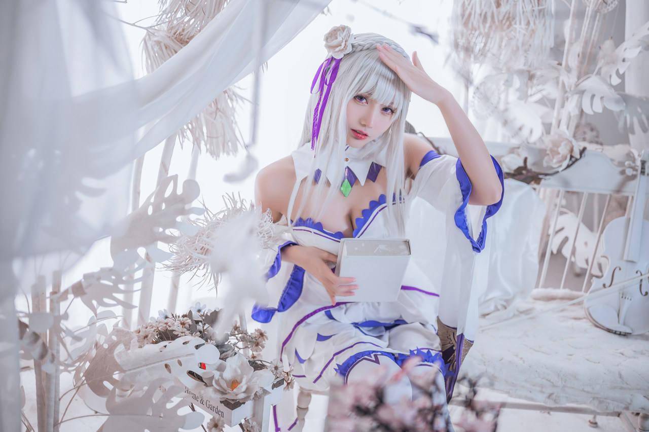 《re:从零开始的异世界生活》爱蜜莉雅cosplay_如月_起点_图片