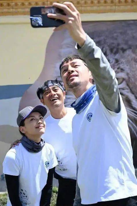 胡歌未来五年不拍戏,17年前,他就想好了?_垃圾_保护_张冕