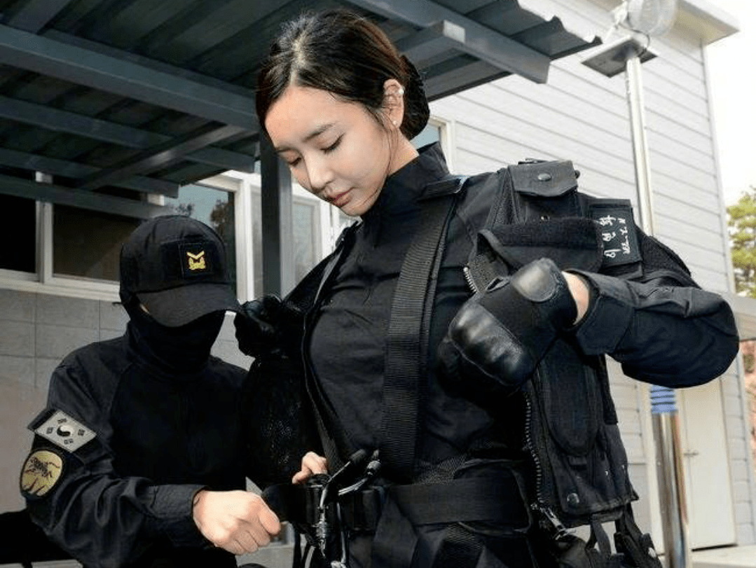 健身圈女神级人物将性感和肌肉结合在一起人送"韩国第一美臀""最性感