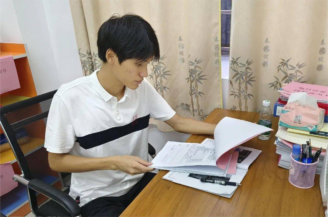 我的返家乡实践故事(五)丨刘志湘:基层挂职行,青春奋斗时_工作_人民