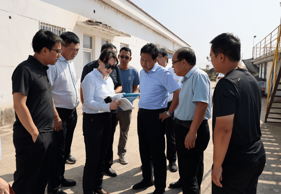 临猗县委副书记,县长李鹏奇,县政府副县长刘红庆陪同调研.