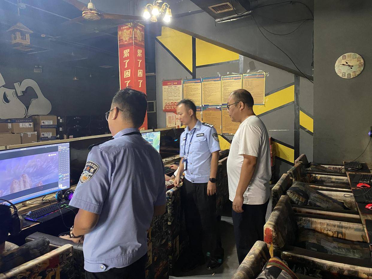 道县寿雁镇开展"扫黄打非·护苗2023"专项行动_盗版_执法_商家