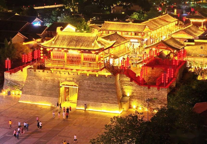 江西赣州:古城夜景醉游人