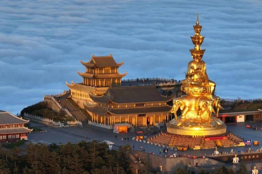 王鹤棣喊你来峨眉山耍啦!_金顶_美食_图片