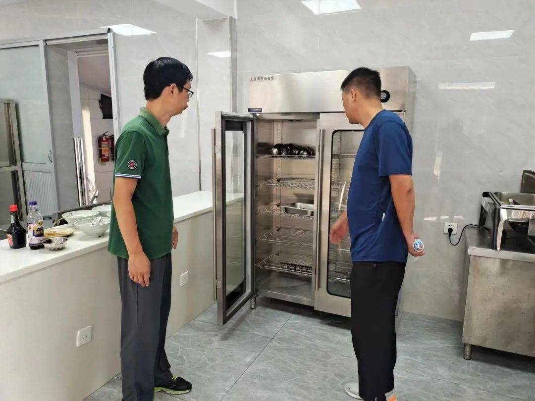 筑牢安全线 平安新学期|临海中学开展校园安全教育活动_工作_检查