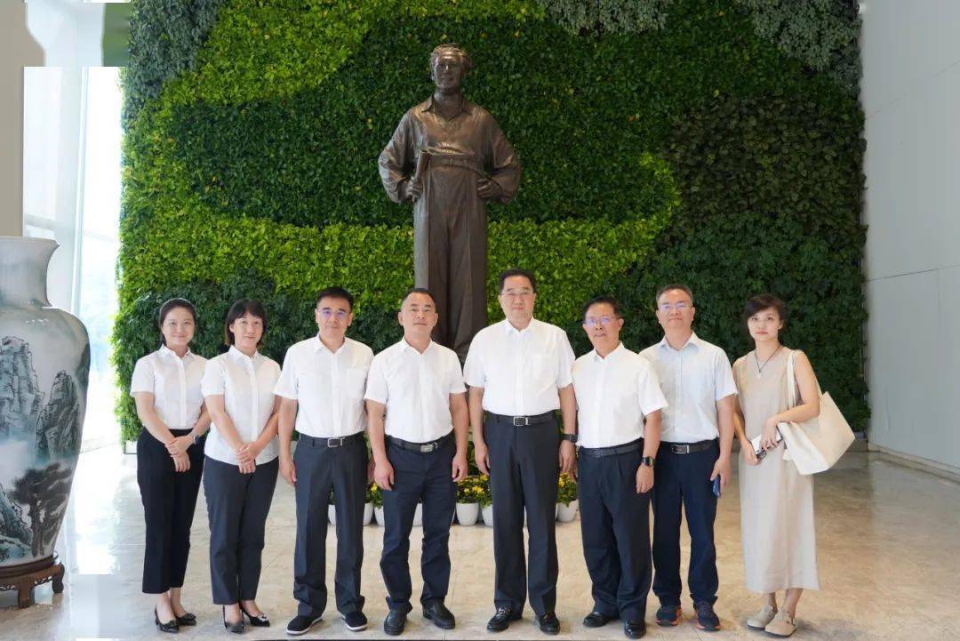 长沙晚报社社长洪孟春一行来行考察交流_的发展_品牌_经营