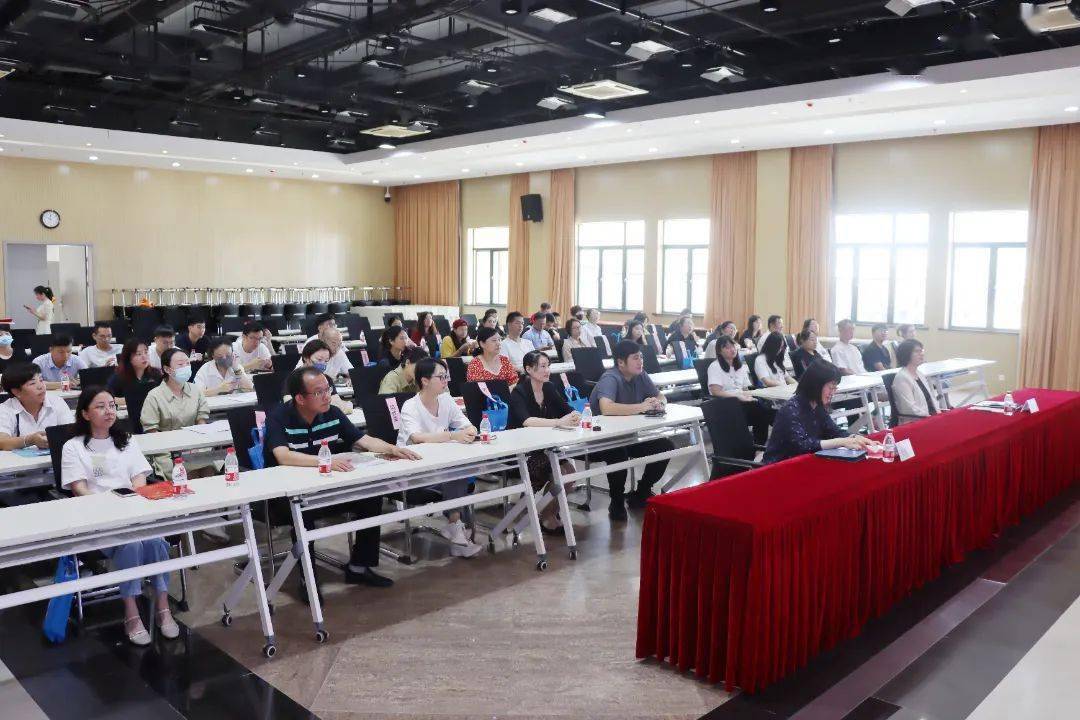 园儿童走秀▲西林中学锡剧《军民鱼水情》▲罗星中学舞蹈《舞动青春