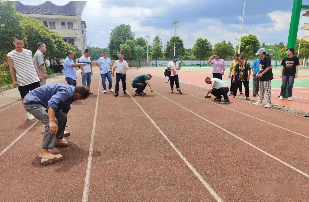 "趣"享运动,"师"放活力 土桥镇中学开展庆祝教师节趣味体育活动_项目