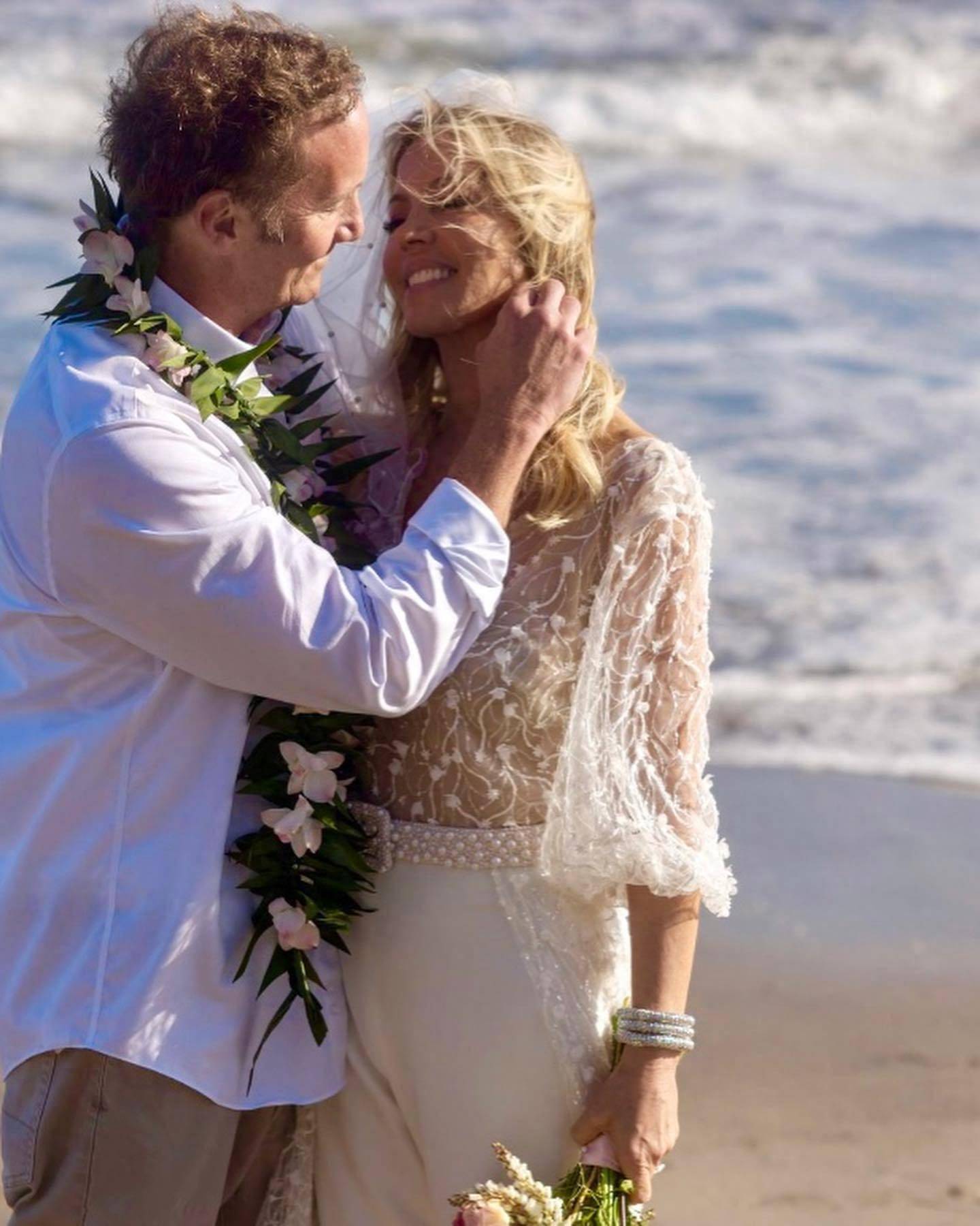 湖人老板珍妮晒再婚照 与老公热吻15_巴斯_婚姻_直播