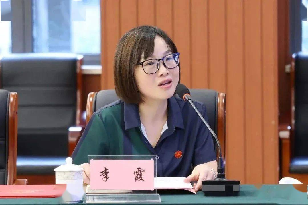 李霞 校长点击进入活动现场鄞州高级中学汪纪苗 书记谢映丽 校长点击