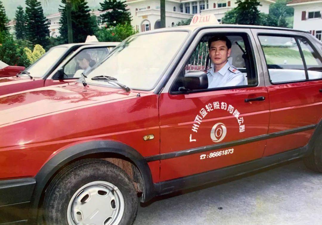 的士司机,图源网络根据采访资料,在1995年,广州一名的士司机罗师傅