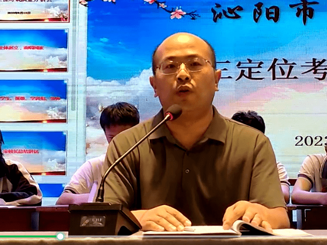 永威学校召开高三年级定位考质量分析会,党支部书记申芳,高中部校长宋