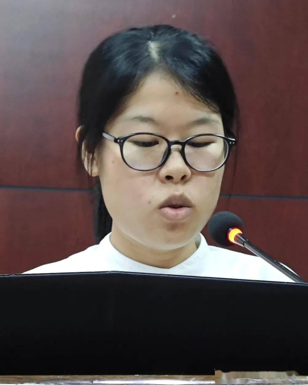 "衢州二中教育集团举办教师演讲比赛_精神_传承_获得者