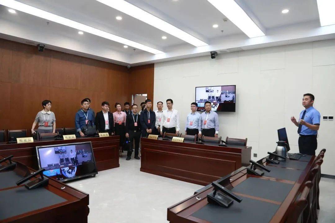 方华娟,陆銮眉,郭晶晶,温青,张强,石羽,张海荣,胡小青,袁建,程丽芬