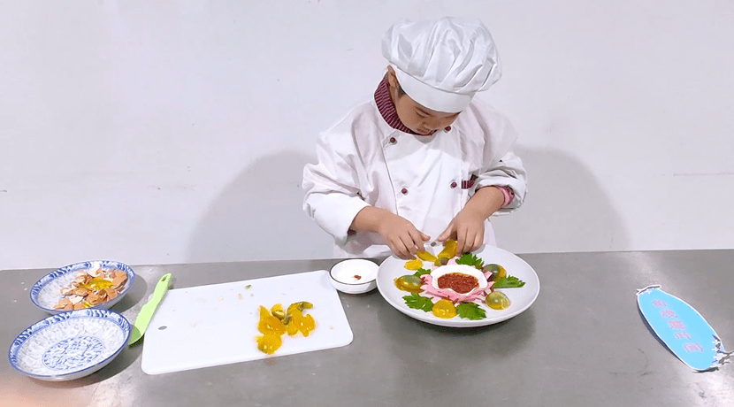 走近最美教师 | 宋美华:用爱为"折翼天使"插上腾飞的翅膀_孩子_教育