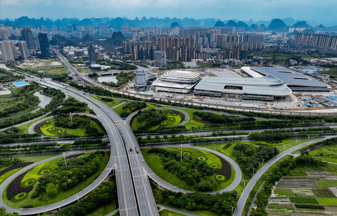 位于临桂新区的桂林国际会展中心项目建设进入冲刺收尾阶段_展览中心