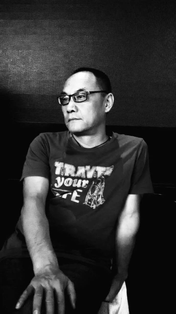 2023-5《收获》· 明亮的星| 杨键:从旧事物出发(庞培)_诗歌_长江