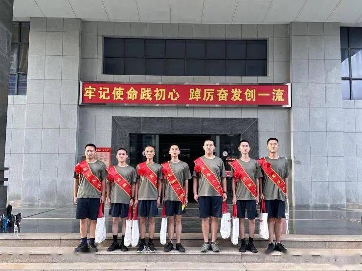 新疆人民武装学校图片