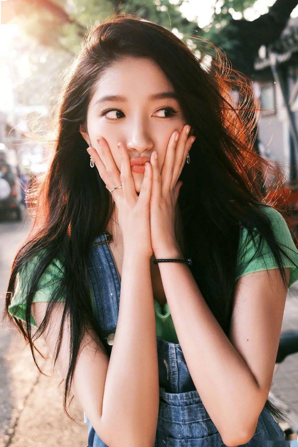 鹿晗关晓彤订婚?金莎带男友捞金?郑恺婚后发福?