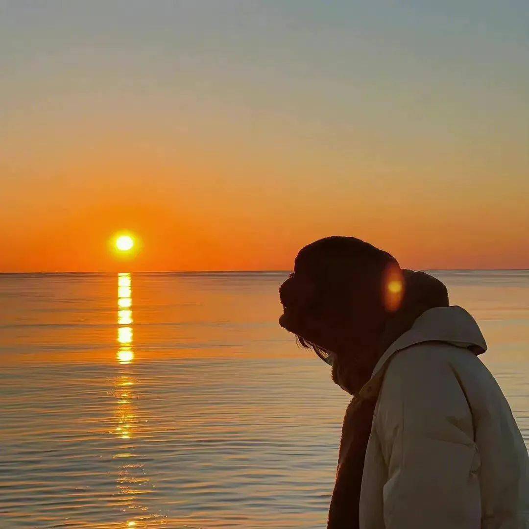 情侣头像 | 绝对不撞的情头_一个人_礼物_未来