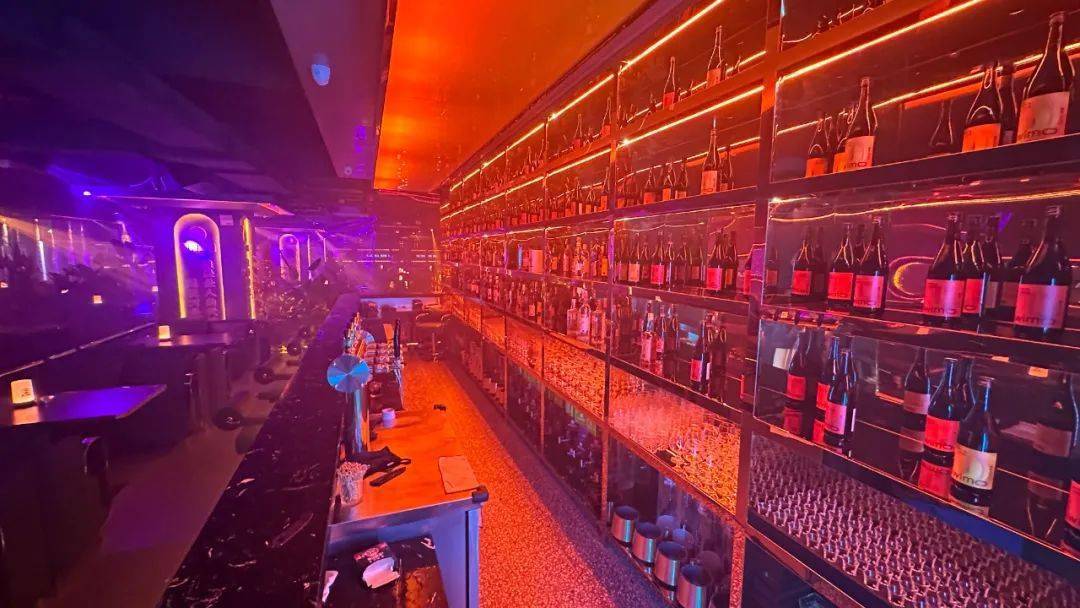 没有谁比樱花屋金更懂夜生活 9月20日新店开业 等你来嗨!