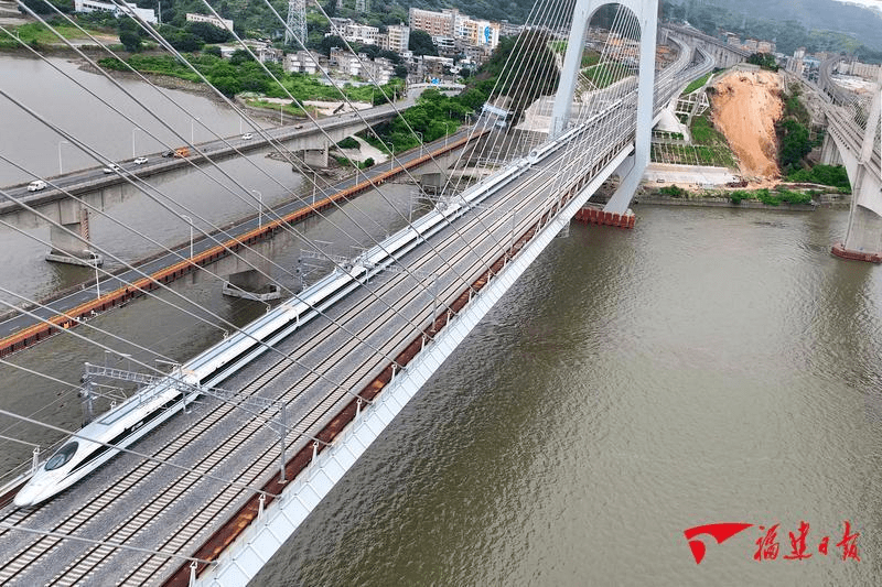 媒体聚焦 | 省发改委印发《打造福厦"1小时生活圈"若干措施》_运行