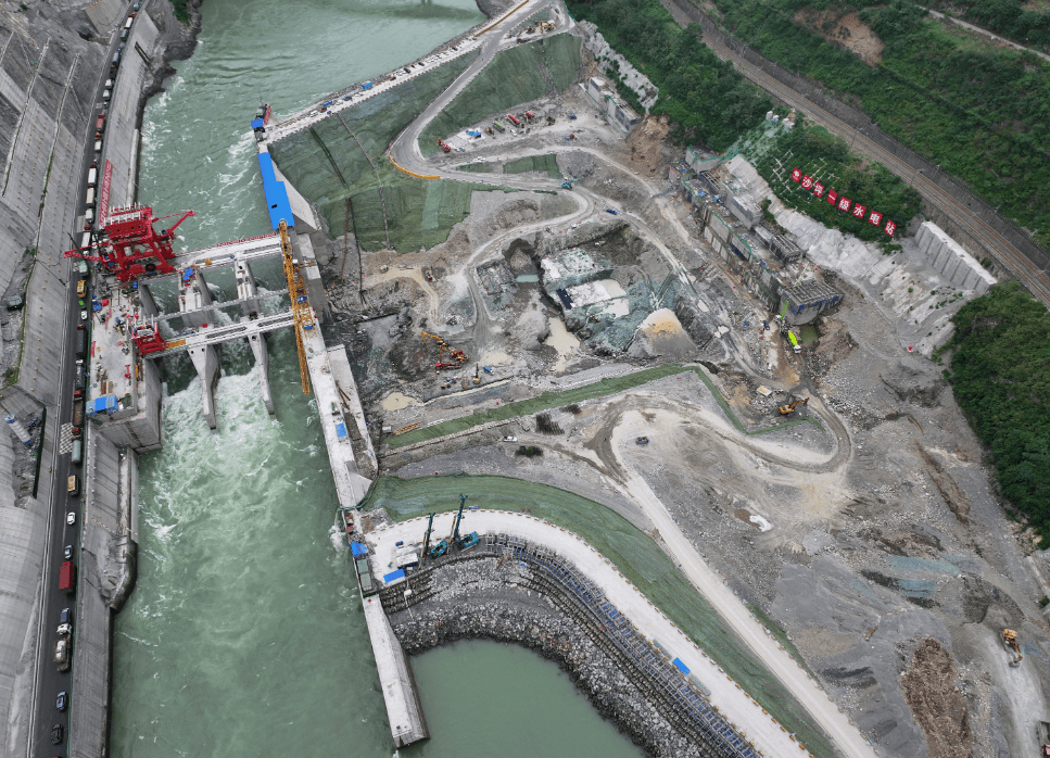 提前2个月完成计划目标!金口河境内两座大型水电站启动混凝土浇筑