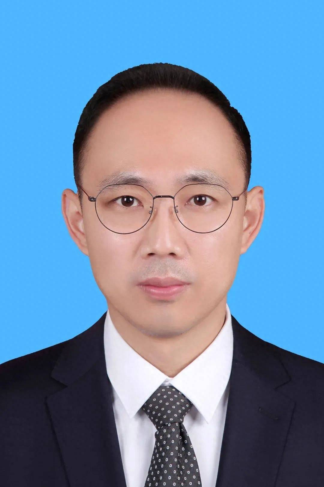 其中,现任新乡市副市长,卫辉市委书记崔红建,拟任省辖市委常委.