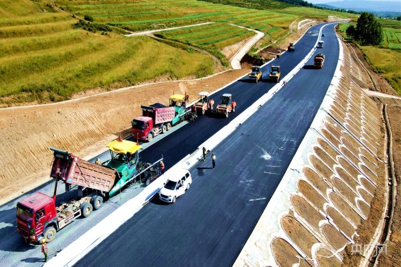 青海加西公路项目概况图片