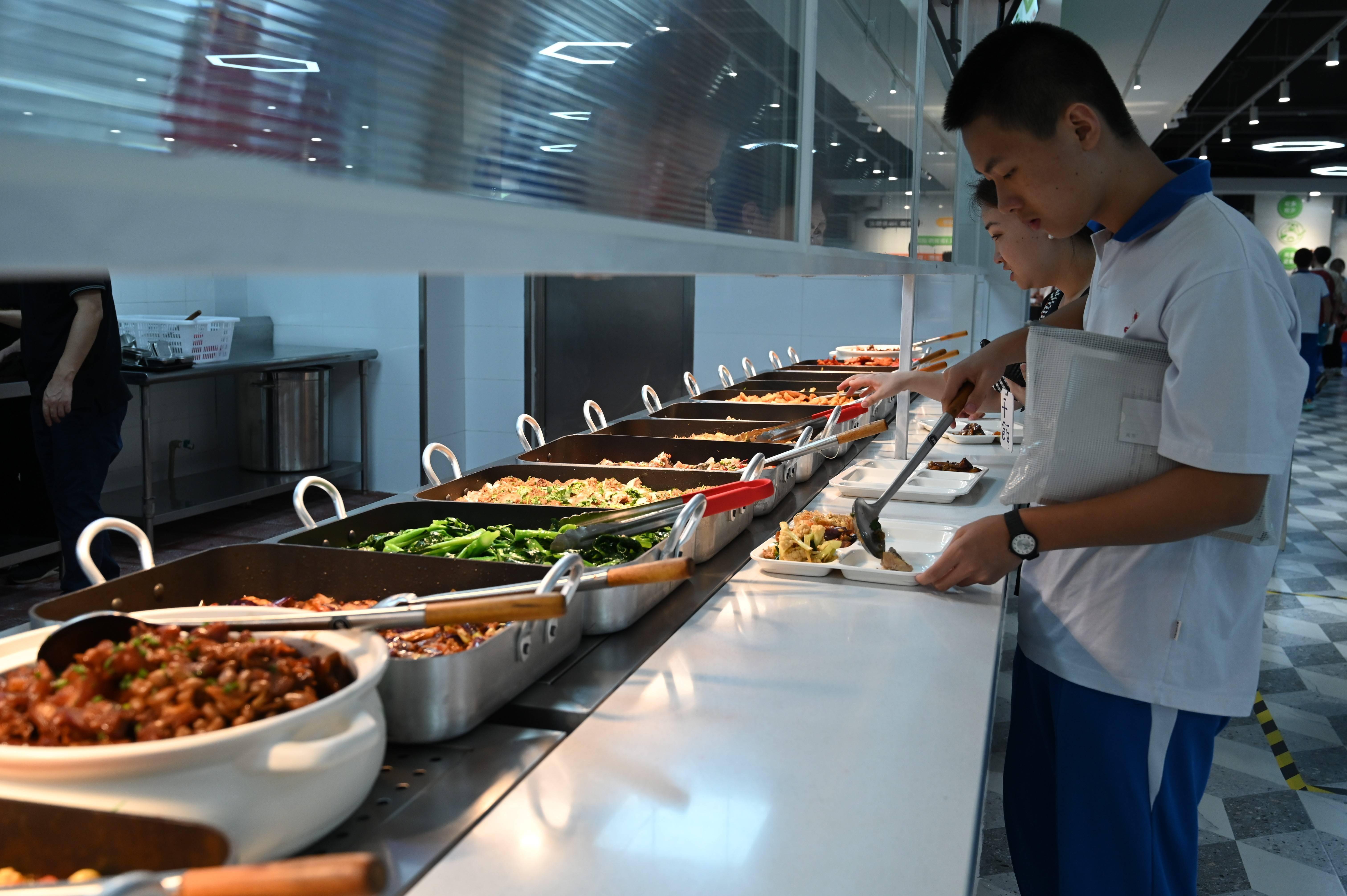 学校食堂真实照片图片