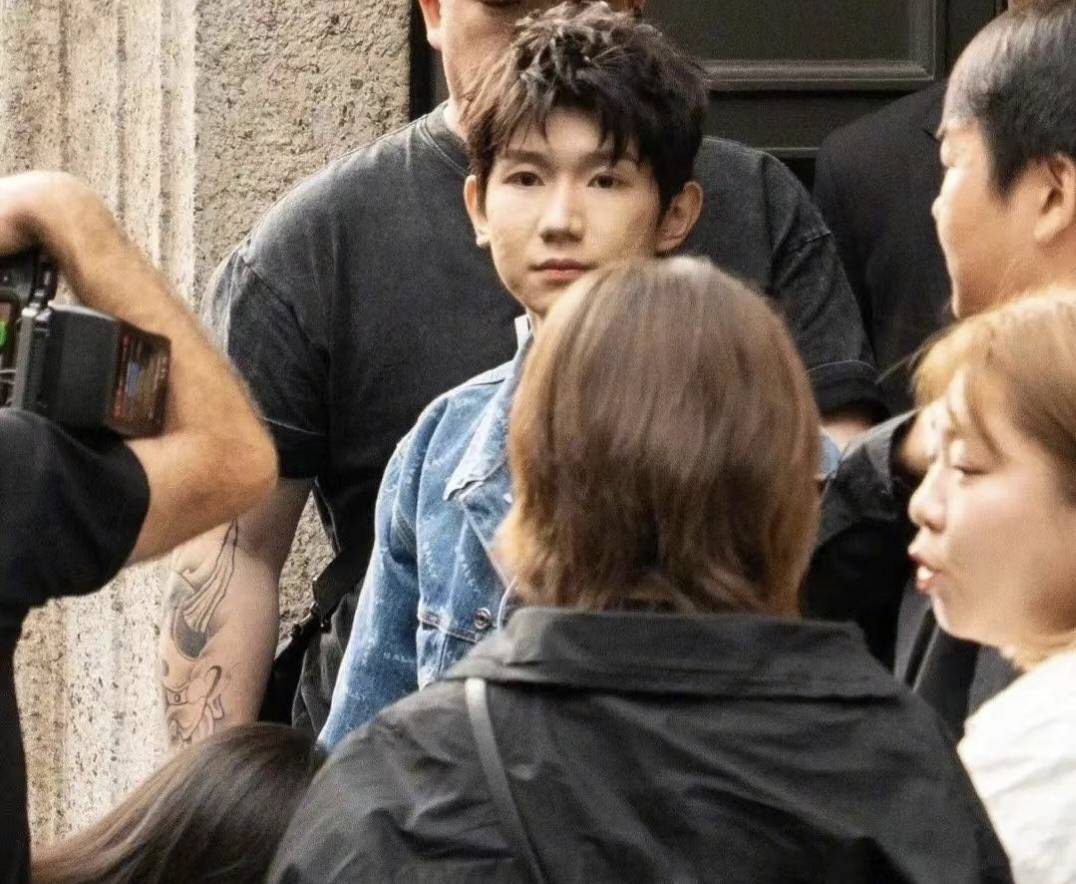 王源丢脸丢到国外!