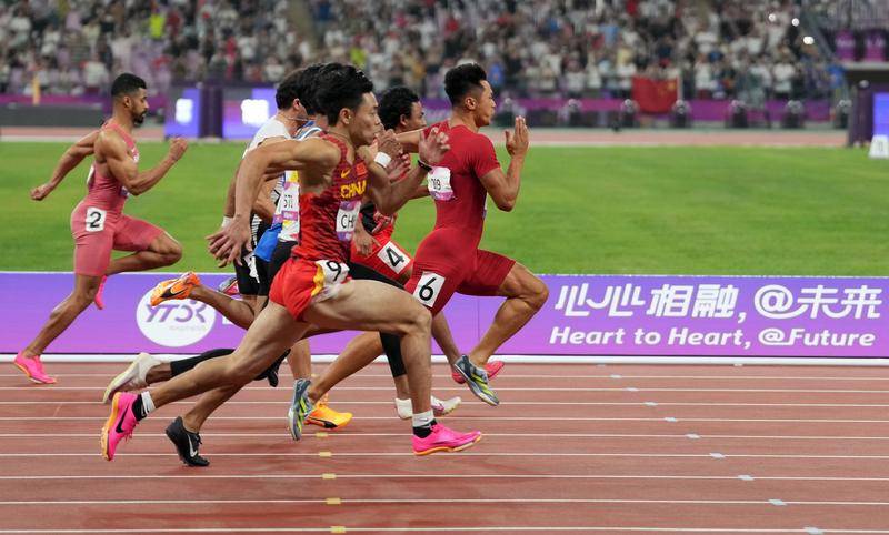 谢震业:从低谷走来,扛起了大哥的"旗"_决赛_中国_苏炳添