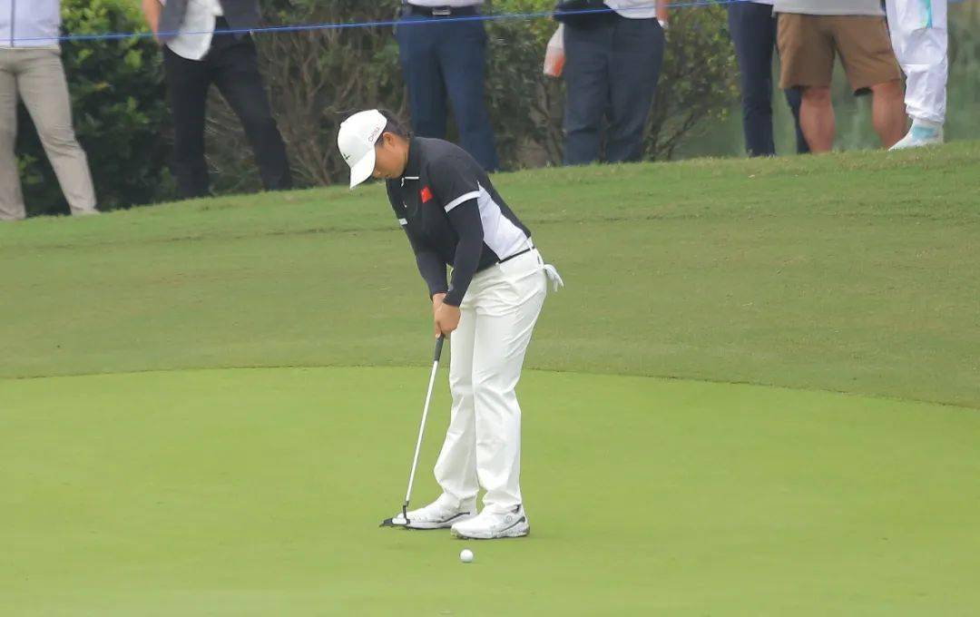 杭州亚运会高尔夫球项目结束争夺 殷若宁团体赛摘铜_赛场_比赛日_女子