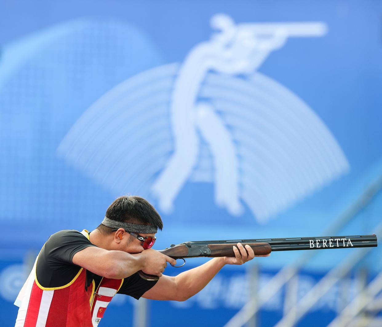射击——男子多向飞碟个人决赛:齐迎夺冠_单宇琦_新华社_比赛