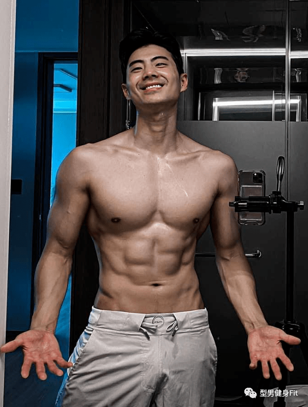 为什么精瘦的肌肉男看起来显老?_皮肤_脸部_身体
