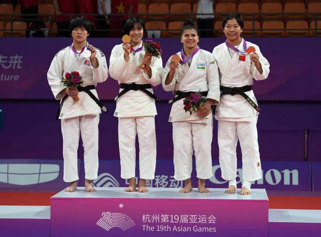 湖北阳新:杭州亚运会铜牌获得者冯莹莹载誉返乡_柔道_比赛_家乡