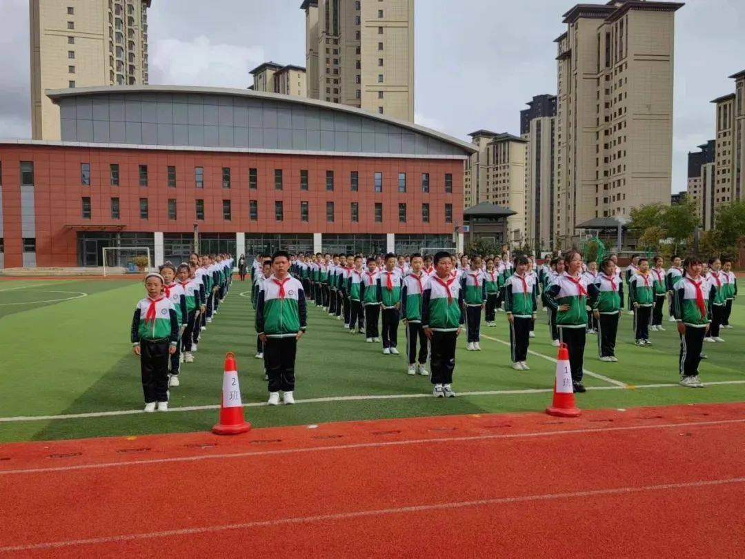 沈那小学图片